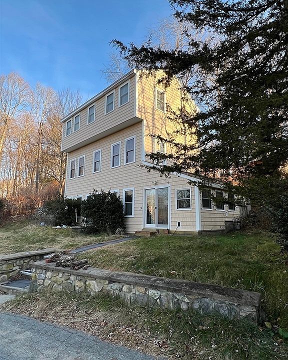 2nd image of 24 Noonans Ln