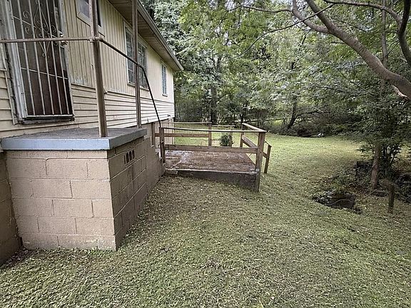 4th image of 8242 Vassar Ave