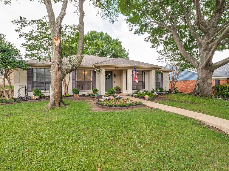 8181 Willow Creek Dr — Photo 4