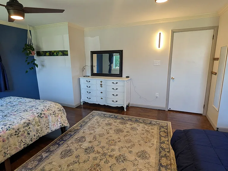 751 Lawrence Blvd — Photo 27