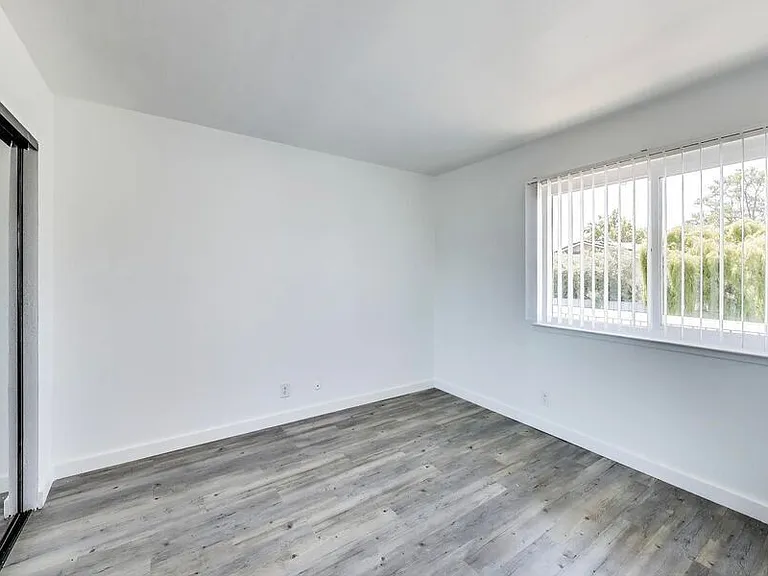 35750 Bettencourt Street — Photo 10
