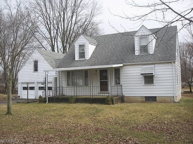 1st image of 297 Ashland Ave