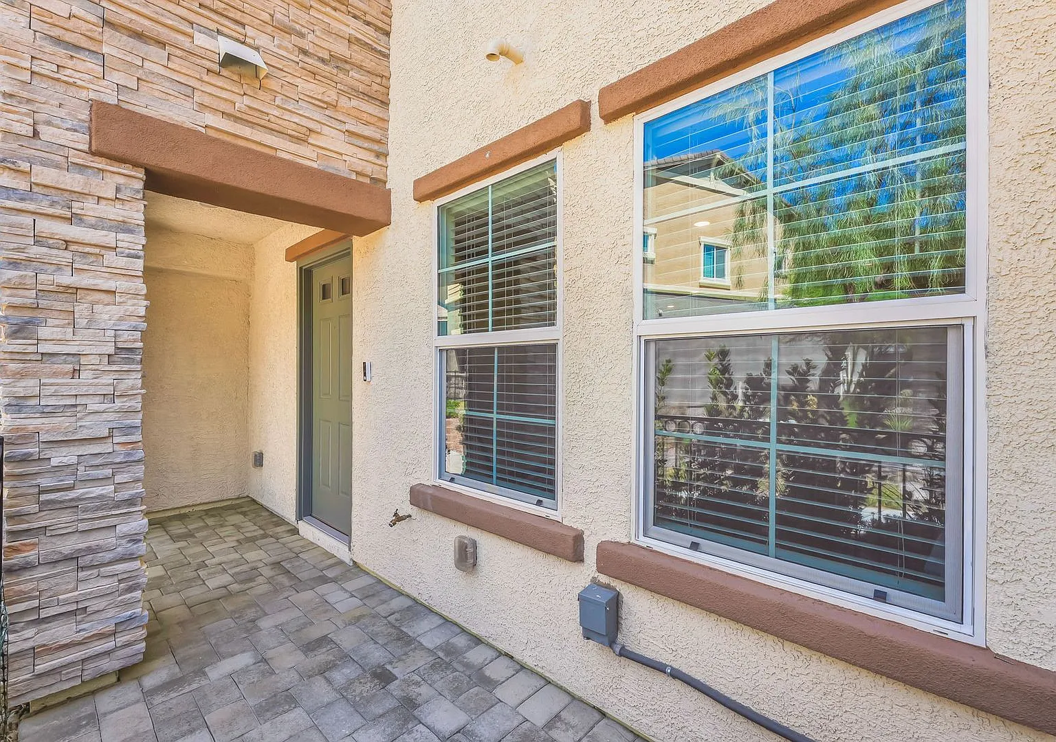 3 Bedroom Home In Cadence Henderson! — Photo 3