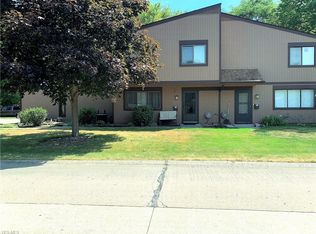 26641 Lake Of The Falls Blvd, Olmsted Falls, OH 44138