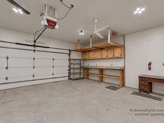 3rd image of 655 Simpson St