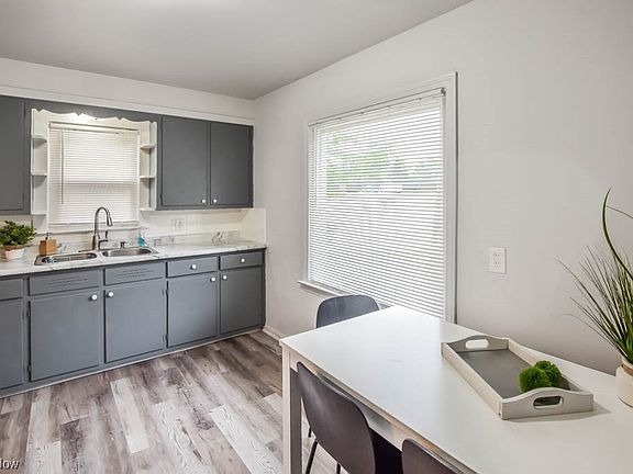 5th image of 632 Lurie Ave
