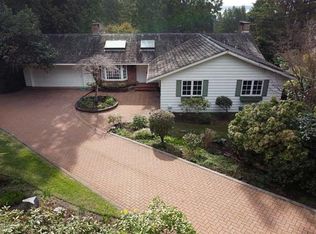 4738 Rutland Rd, West Vancouver, BC V7W1G7