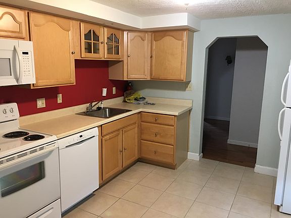 4th image of 324 Goff St