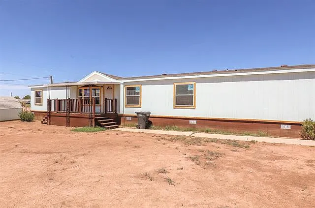 832 Travis Ct