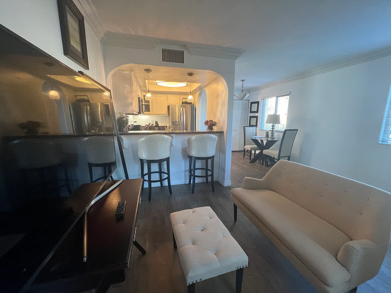 1 bed, 560 sqft, $2,200 — Photo 4