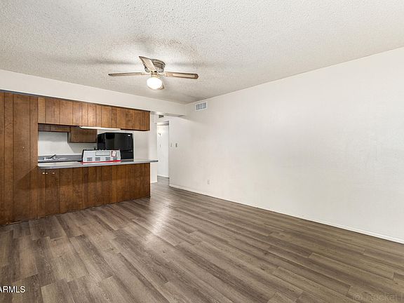5th image of 1412 E BROADMOR Drive