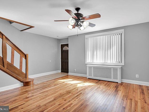 5th image of 3908 Palmetto St