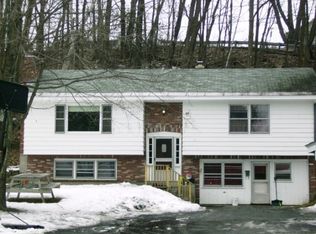 308 Cascadnac Ave, White River Junction, VT 05001