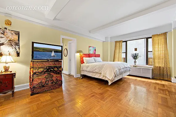 Sold by Corcoran | media 8