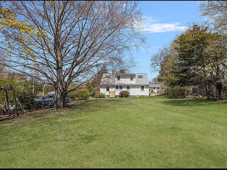 153 Hamilton Ave — Photo 11