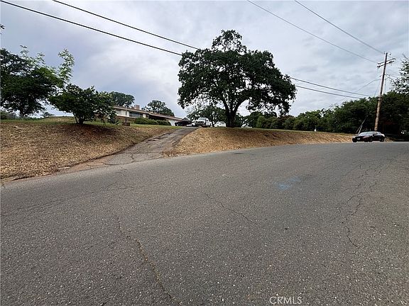 5th image of 5 Fairhill Dr