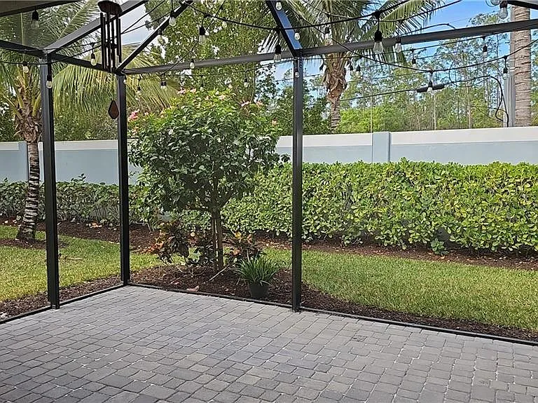 2305 Ariane Dr — Photo 22