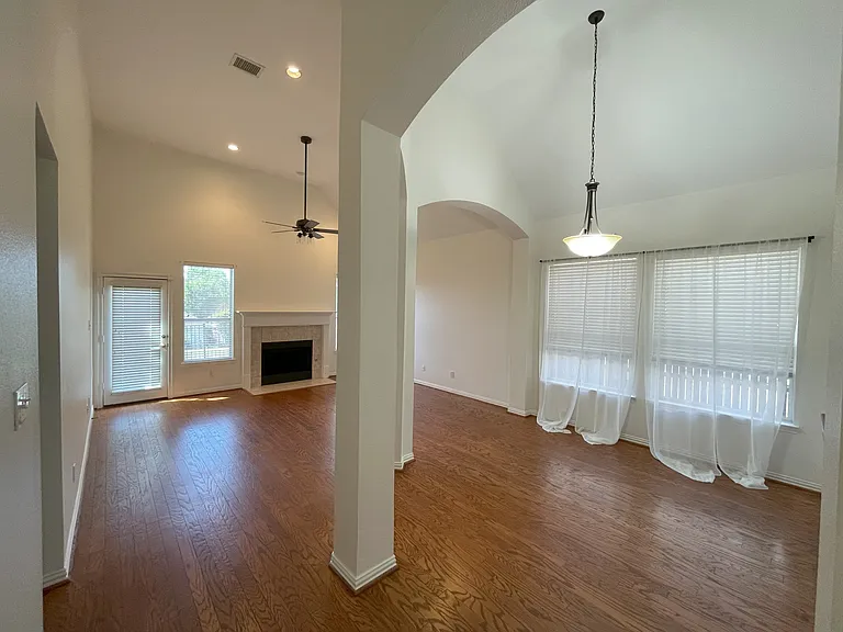 3812 Fairfax Dr — Photo 16