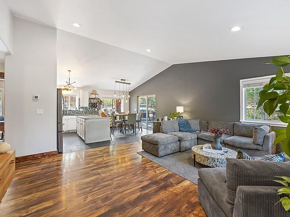 2nd image of 15297 Donnington Ln