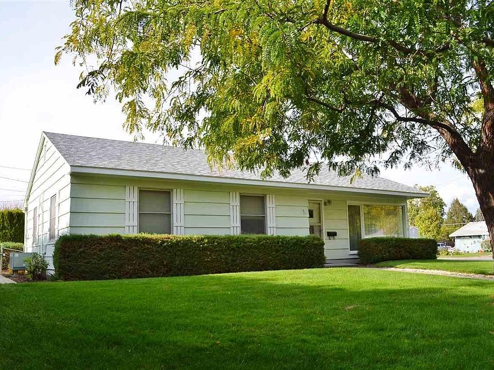 1st image of 1317 Acacia Ave