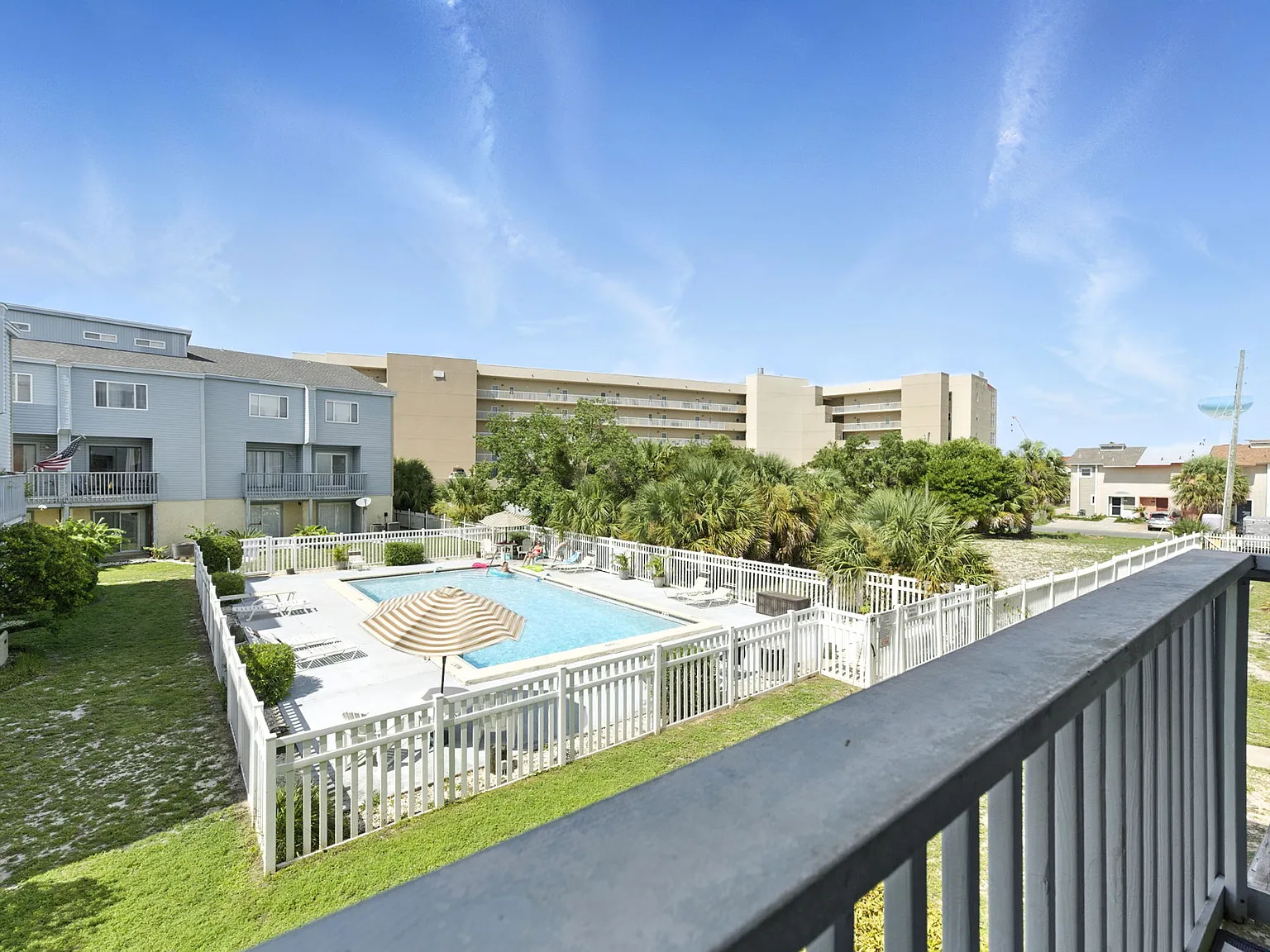 330 Bluefish Dr — Photo 1