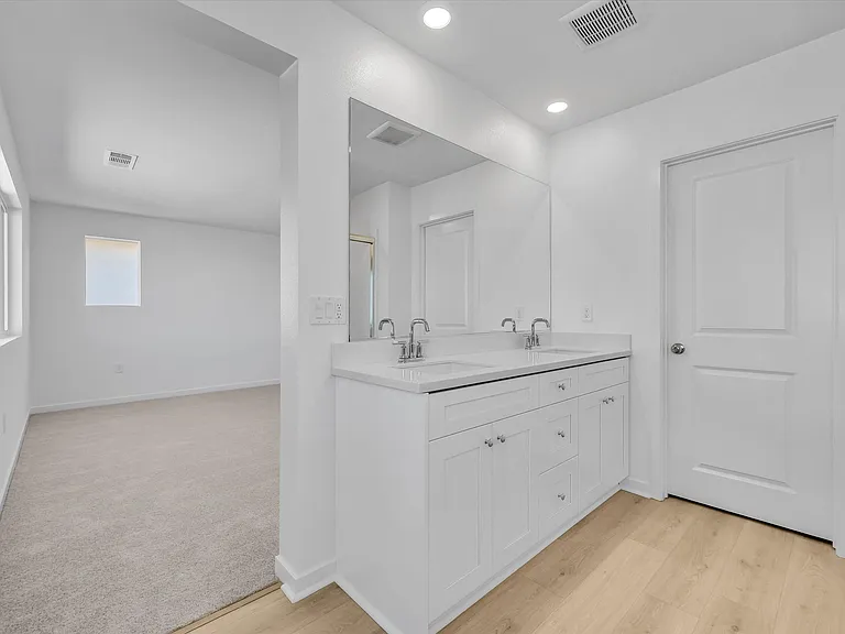 34427 Sakura Ln — Photo 16