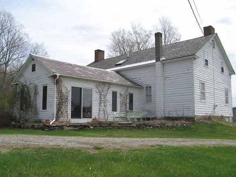 2nd image of 292 MCDOUGAL LAKE Road