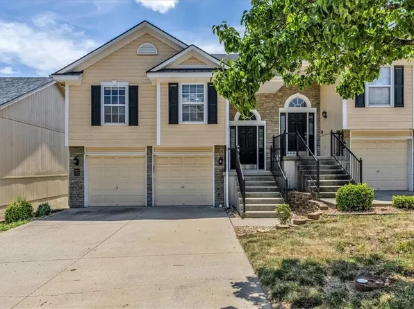 1229 NW Ashley Dr, Grain Valley, MO 64029