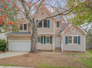 608 Penncross Dr, Raleigh, NC 27610