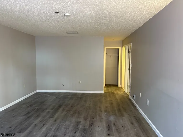 31 Marrow St — Photo 13