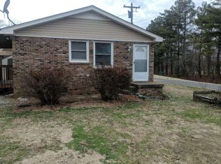 6 Greer Ct, Charlotte, TN 37036