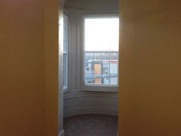 5th image of 1 E Main St APT 1