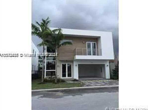 9860 NW 75th Ter, Doral, FL 33178