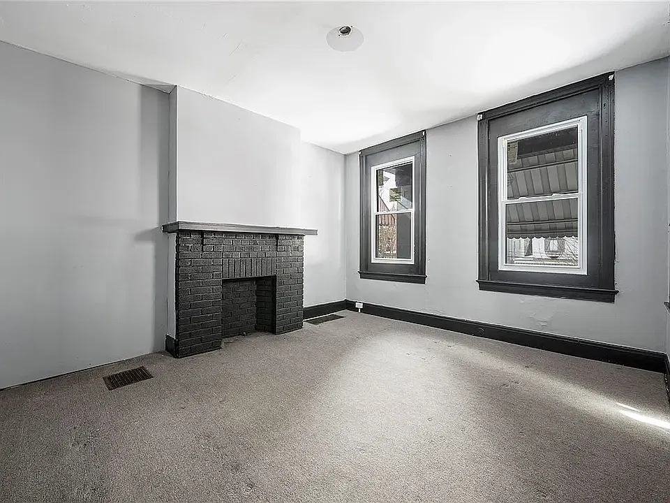 Soon to be Renovated 3 Bedroom / 1 Bath Home in Pittsburgh - Sec 8 Approved — Photo 4