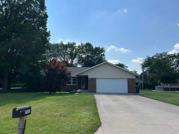 2002 Guiles Ave, Mendota, IL 61342