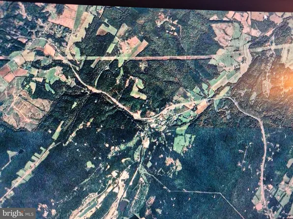 14 Autumn Trl, Gore, VA 22637