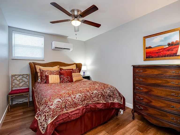 827 Wilmington Ave #1 — Photo 11
