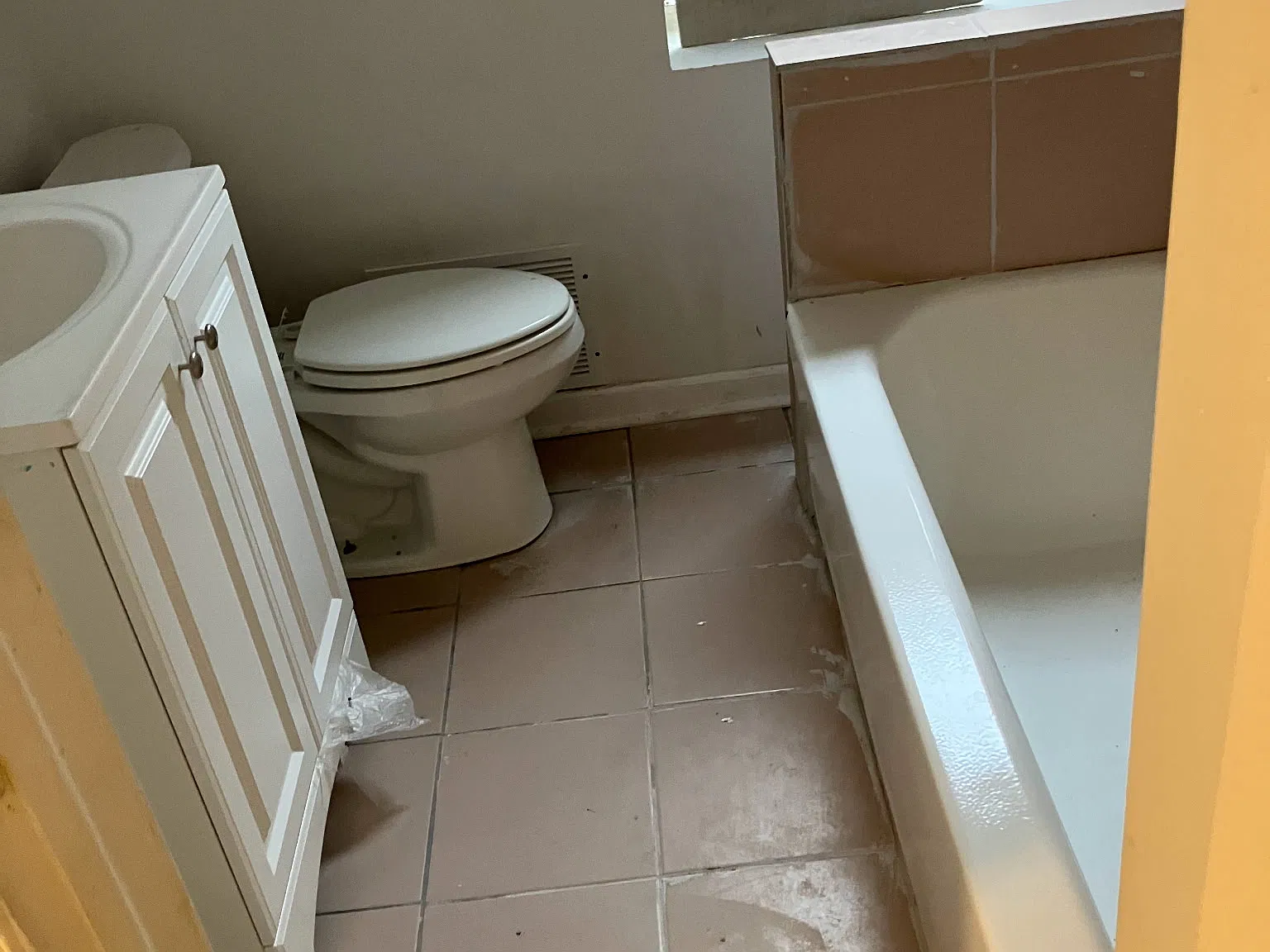 4 bed, 1282 sqft, $1,600 — Photo 3