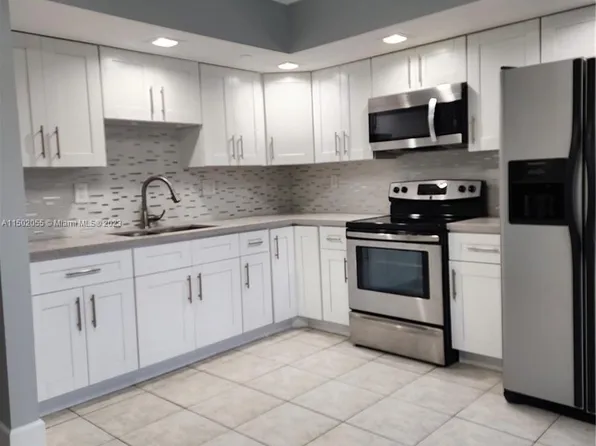 8760 SW 133rd Avenue Rd APT 112, Miami, FL 33183