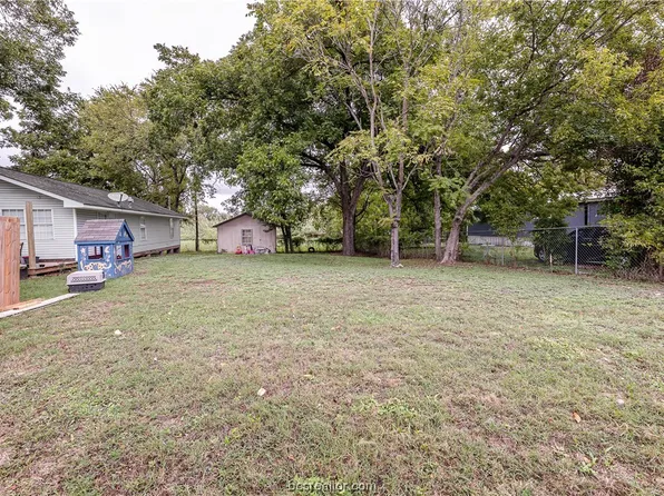 1304 Peale St, Bryan, TX 77803