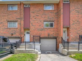 201 Silvercreek Pkwy N #10, Guelph, ON N1H 3T4