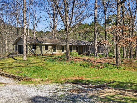 3rd image of 617 Arbor Hill Rd