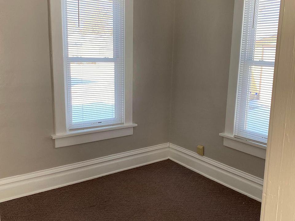 1st image of 615 Chestnut St