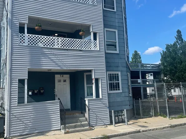 76 Townsend St APT 3, Worcester, MA 01609