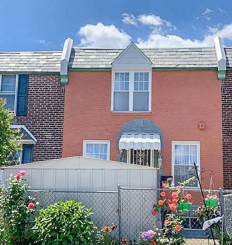 1st image of 630 Rosalie St