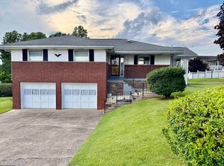 119 Golf Dr, Fairmont, WV 26554