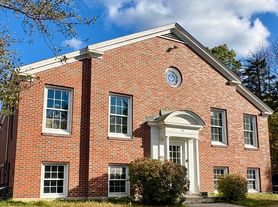 15 Mountain Rd