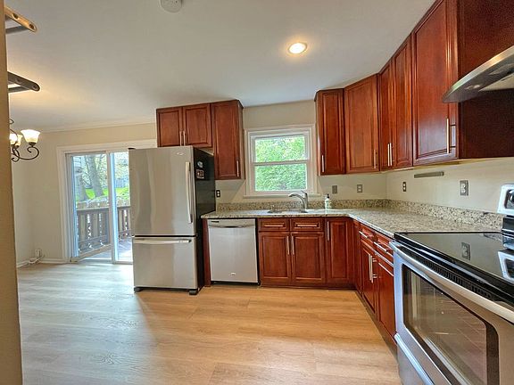 5th image of 2420 S Oxford St #1