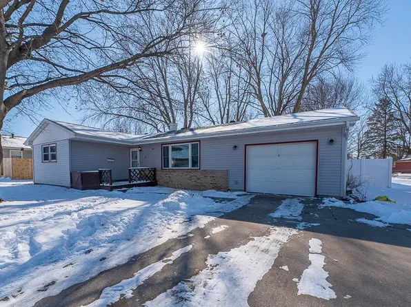 211 Edison Ave, Janesville, WI 53546