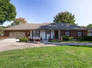 413 Westover Ct, Belton, MO 64012